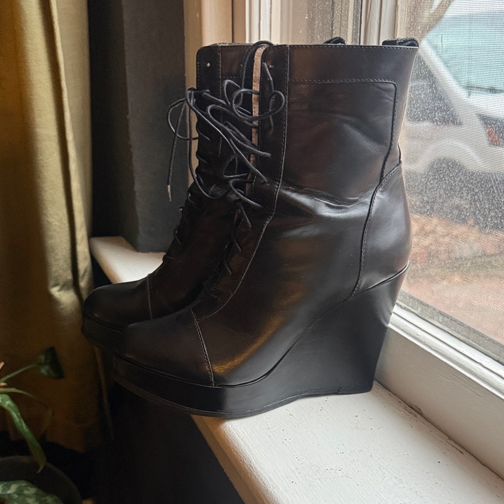 Emerson Fry Chic (and Rare) Black, Wedge Platform Combat Boots (10/41) - Picture 4 of 8
